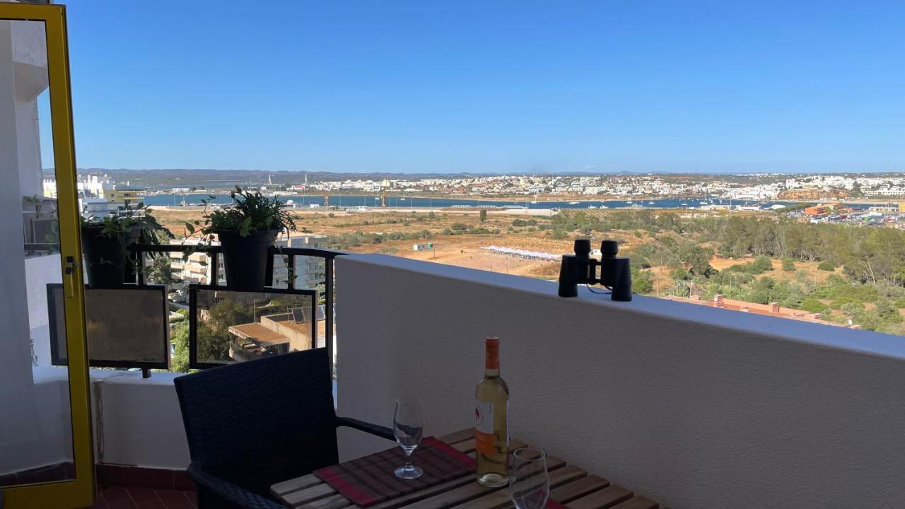 No Snow, 300 M From The Beach, King Size Bed, Fast Wi-fi Appartement Portimão