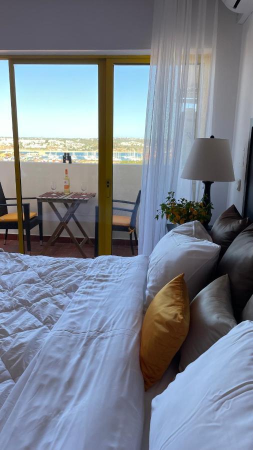 No Snow, 300 M From The Beach, King Size Bed, Fast Wi-fi Appartement Portimão